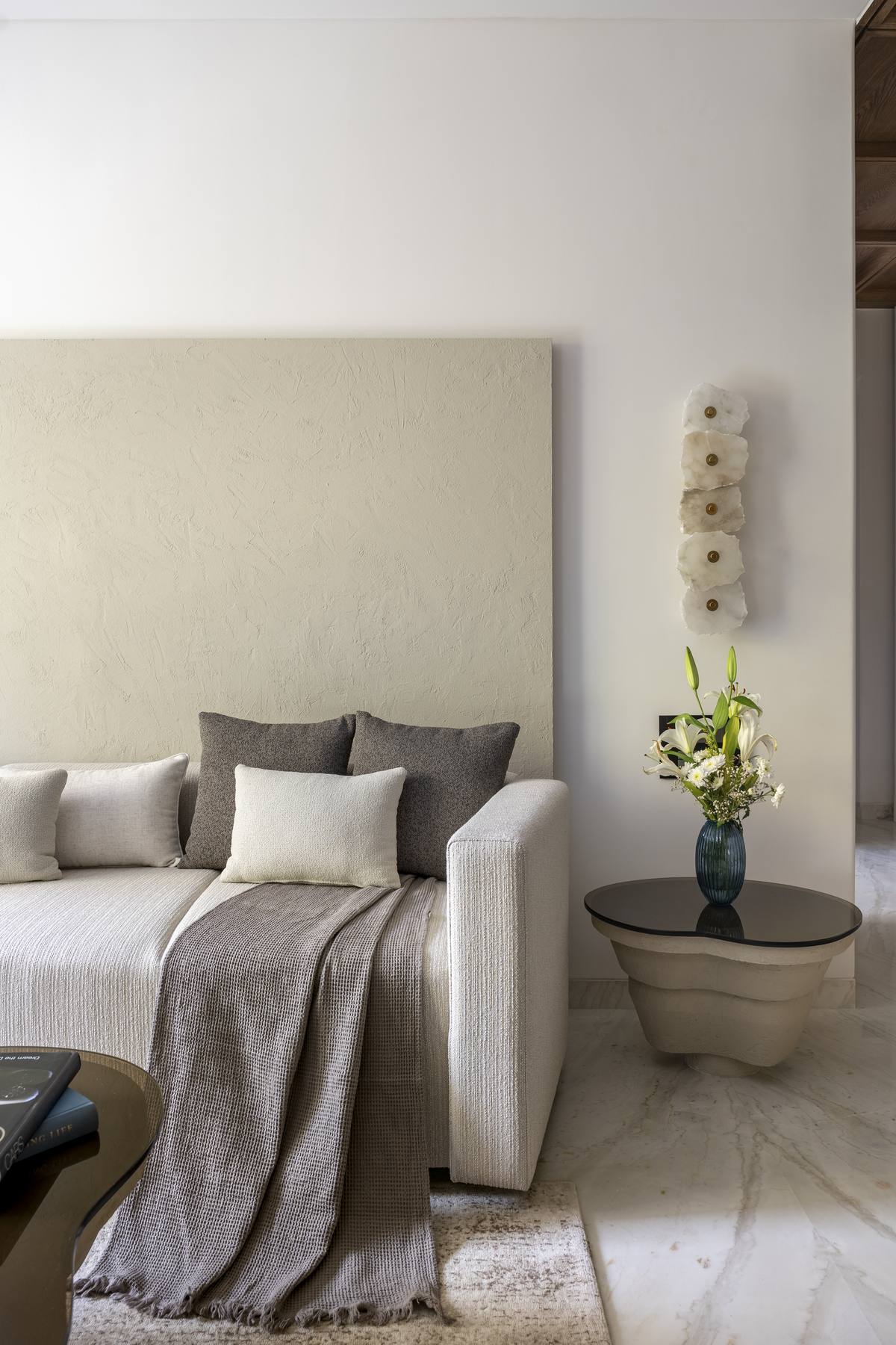 Living area transformation in a luxury bungalow by Beyond Briks